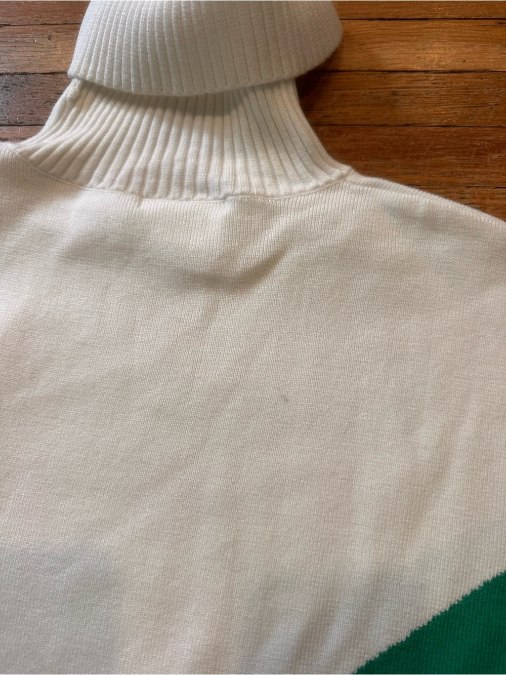 Colorblock Turtleneck Sweater in White, Green & Black - Picture 8 of 10